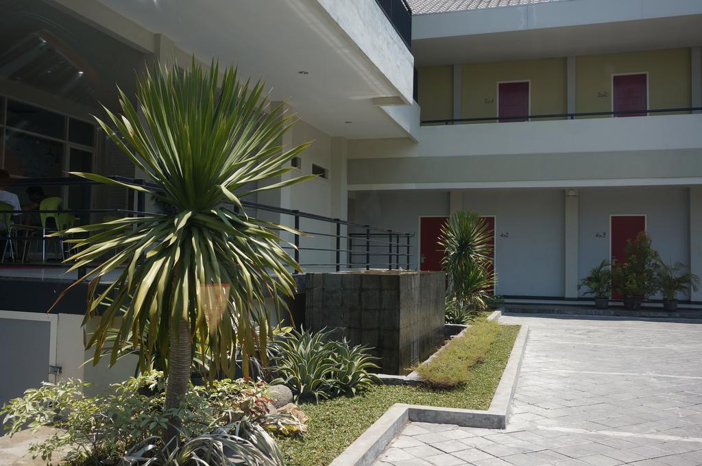 Rumah Cassa Guest House Surabaya Eksteriør bilde