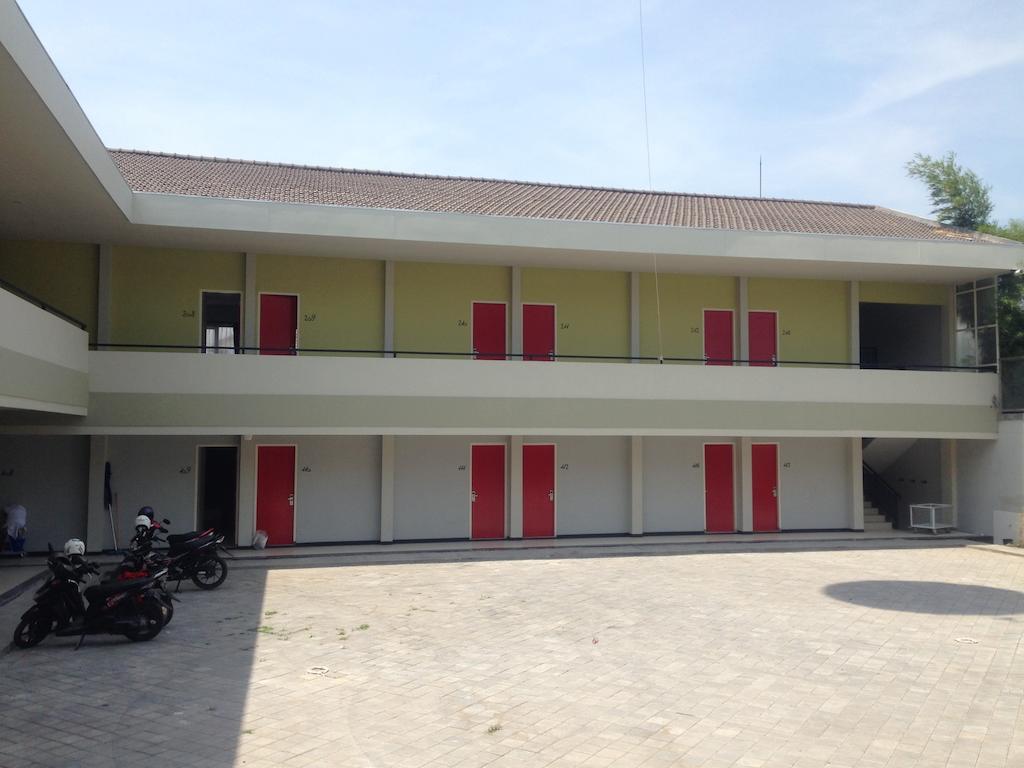 Rumah Cassa Guest House Surabaya Eksteriør bilde